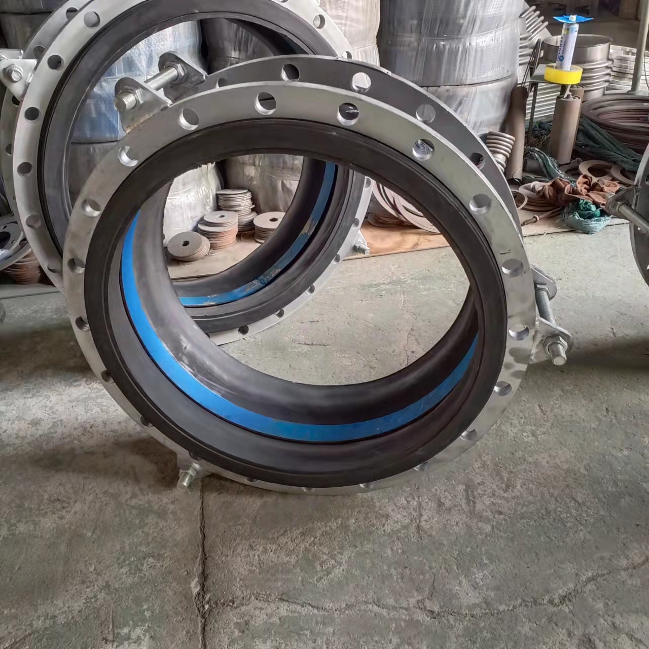 加固型焊限位防拉托帶負(fù)壓環(huán)橡膠軟接頭【鞏義市恒偉供水材料有限公司】